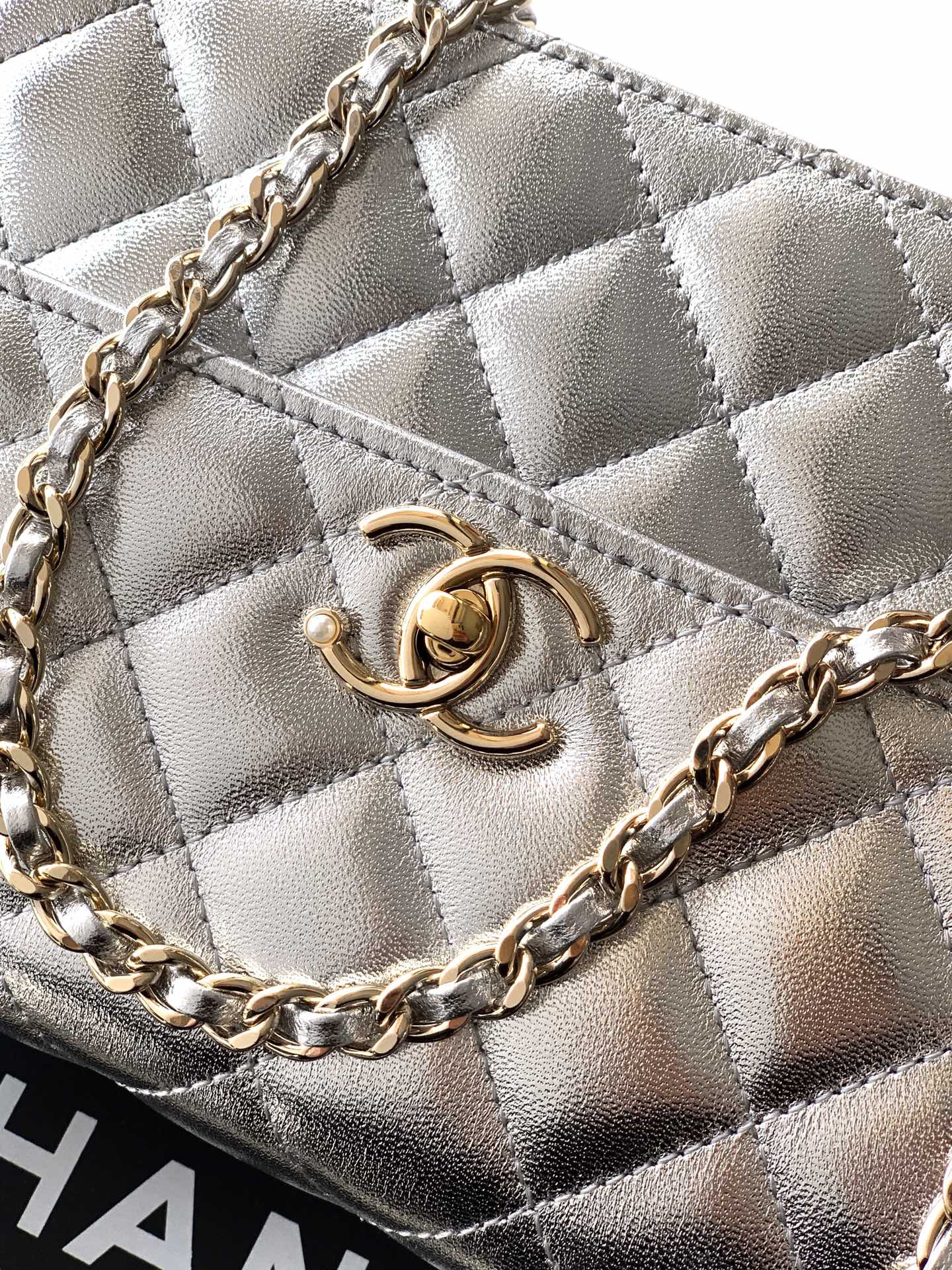 CC Mini Flap Bag 17.5 With Handle Sliver Metalic Lambskin