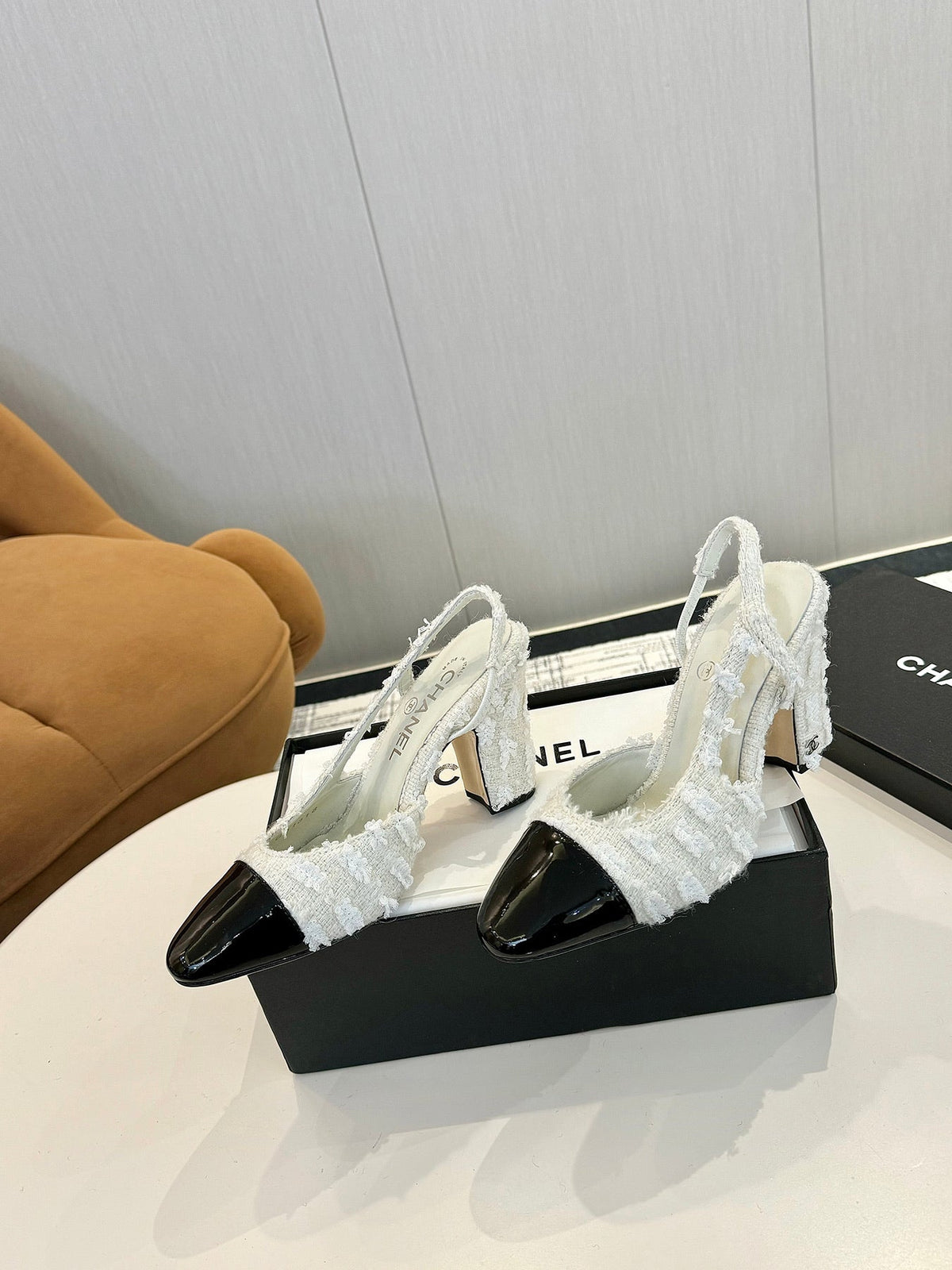 cc 25c slingback 90 white tweed black grosgrain 233618