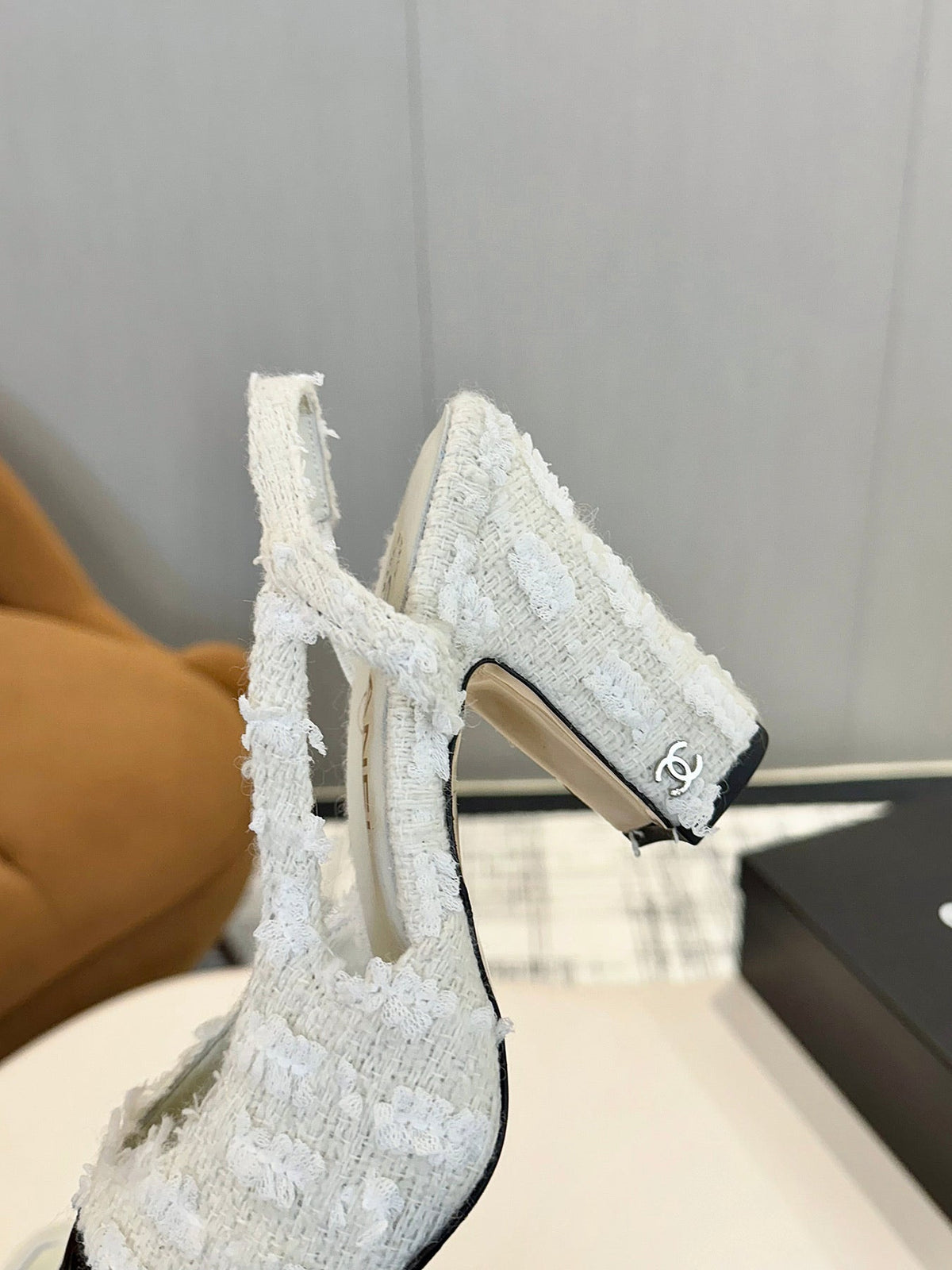 cc 25c slingback 90 white tweed black grosgrain 233618