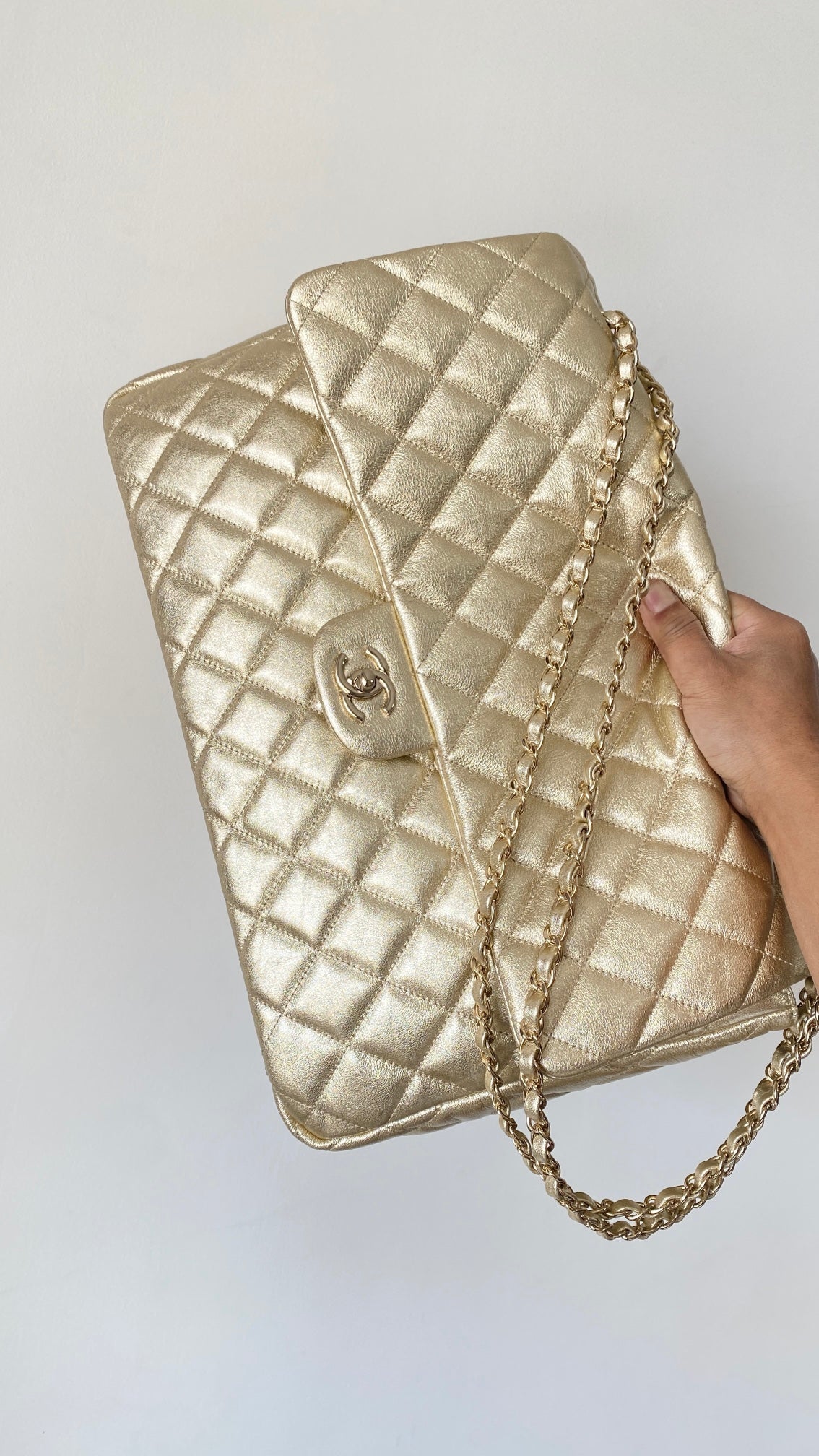 CC Classic Vintage 40 Light Gold Lambskin
