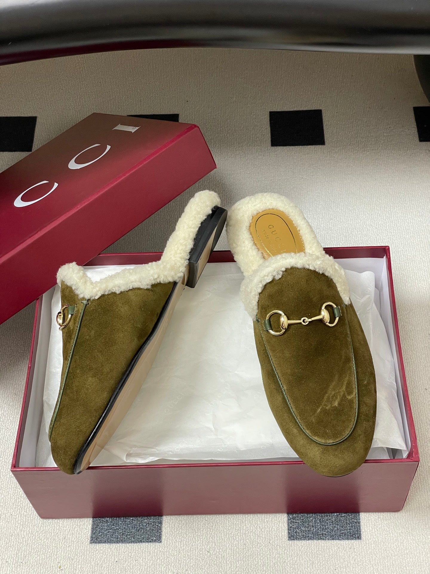 GG horsebit flat mules olive green suede and wool 534707