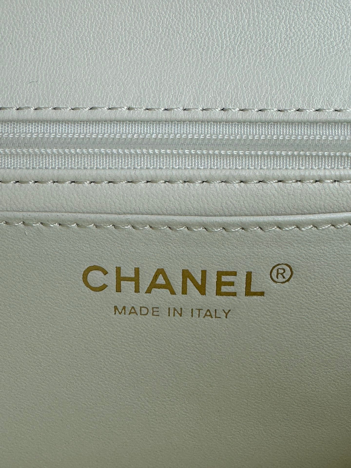 24c mini flap bag 20cm with top handle white lambskin