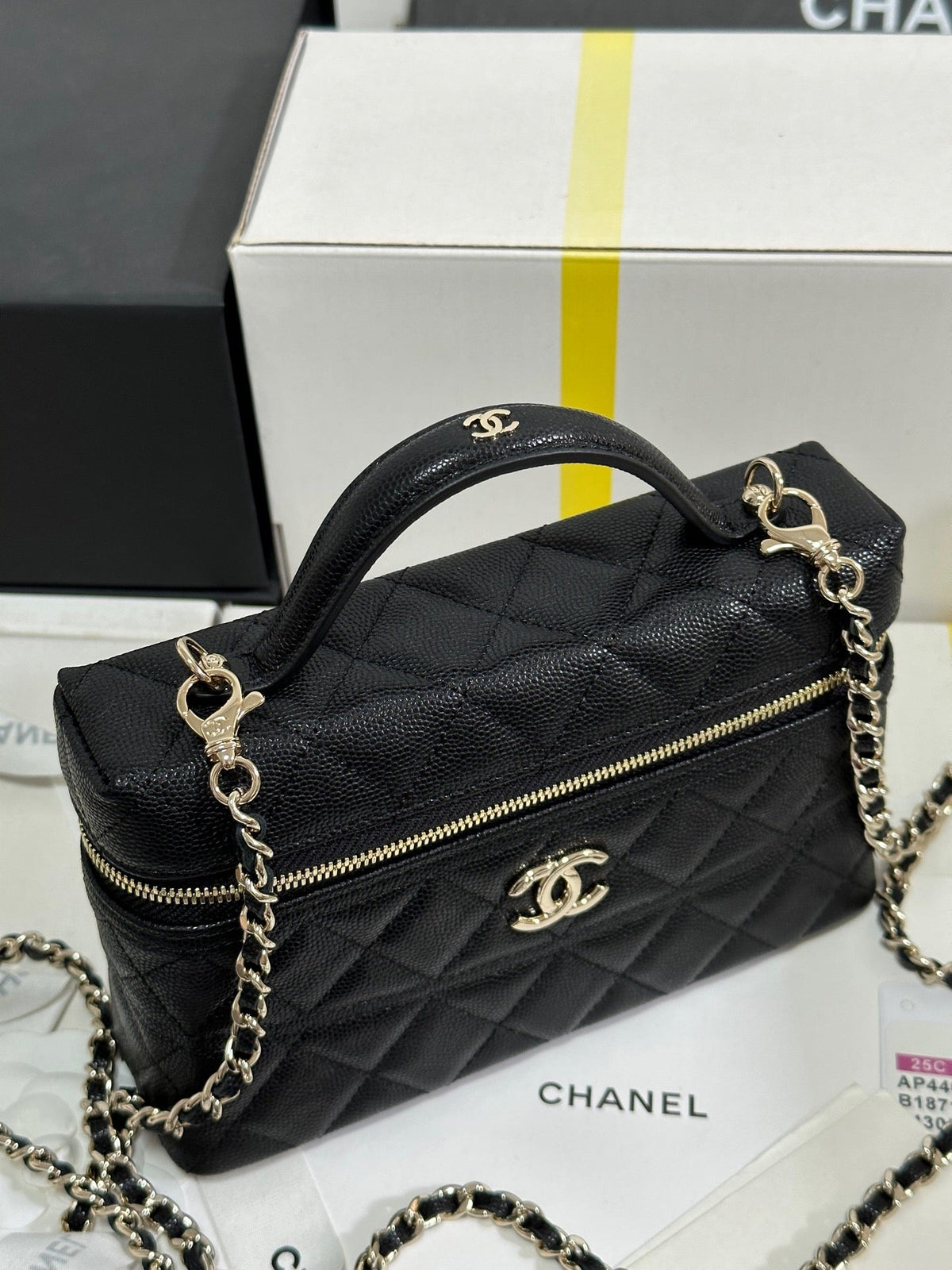 CC 25C Vanity Case 19.5cm Black Calfskin Light GHW 243640