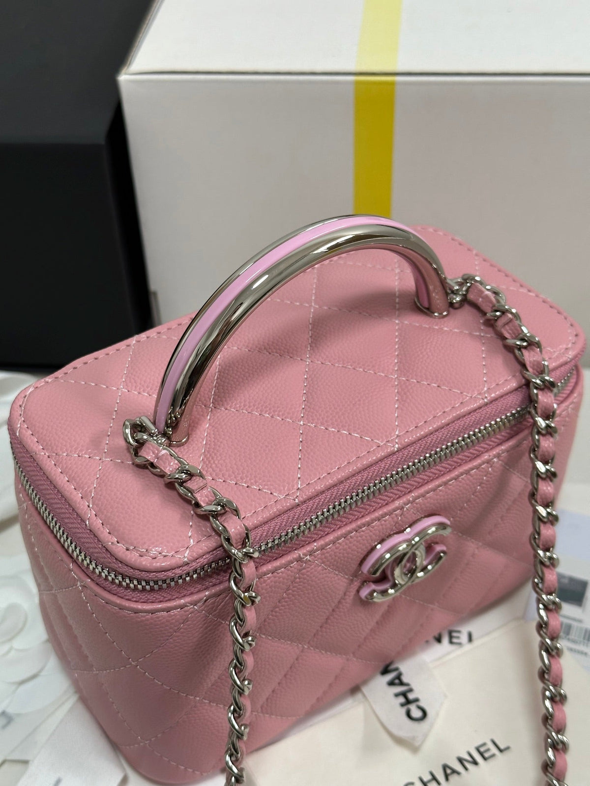 CC 25P Vanity Case 17cm Pink Pastel Leather Silver Hardware 243463