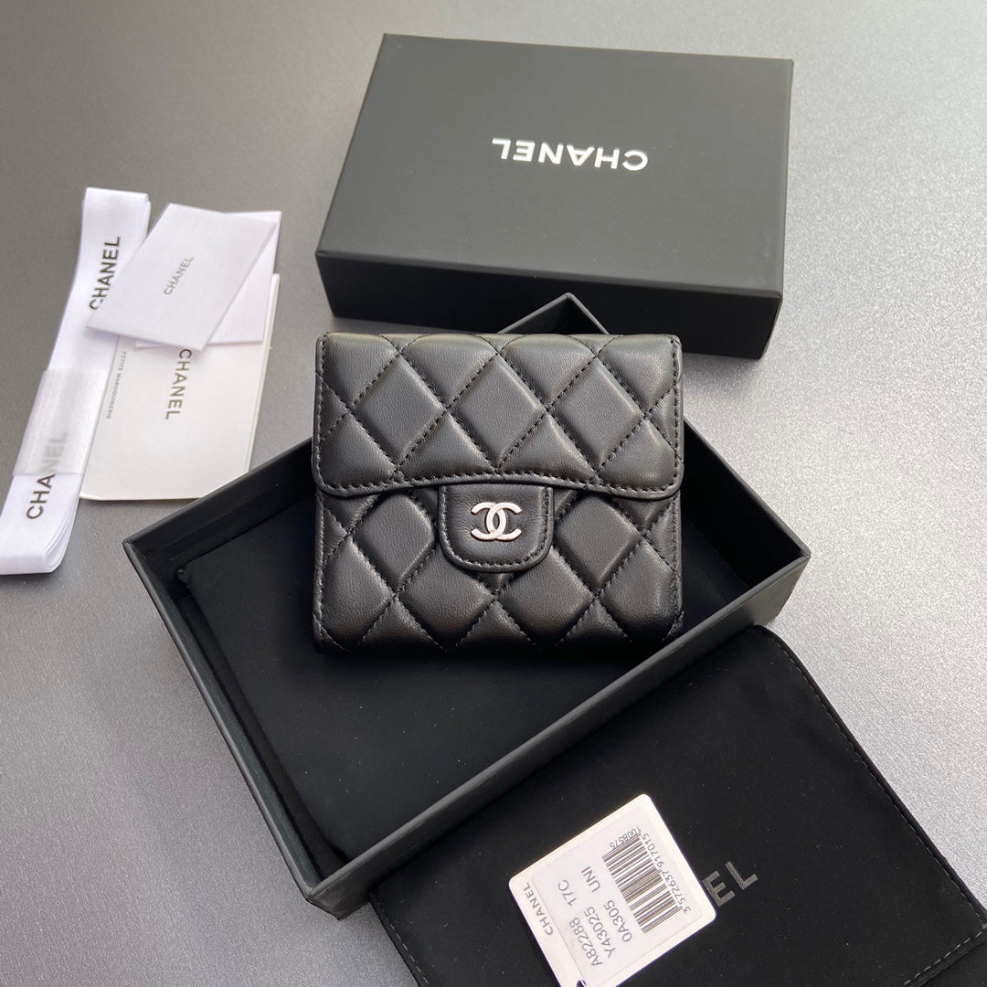 CC 82288 Classic Flap Wallet Black Sheepskin Polished Silver 229878