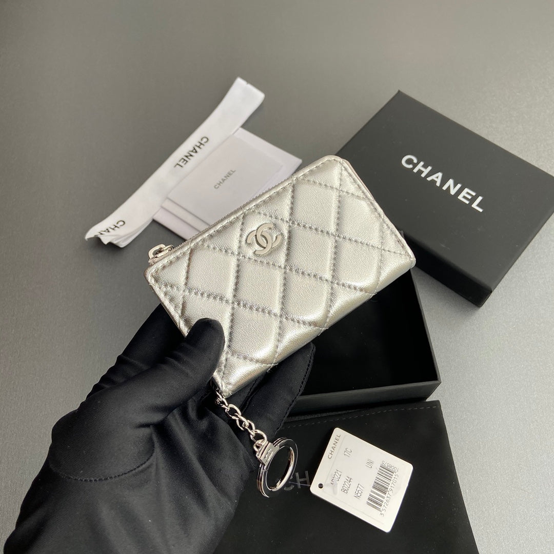 CC Hook & Chain Zipper Card Holder Sliver Sheepskin Sliver Steel 234719