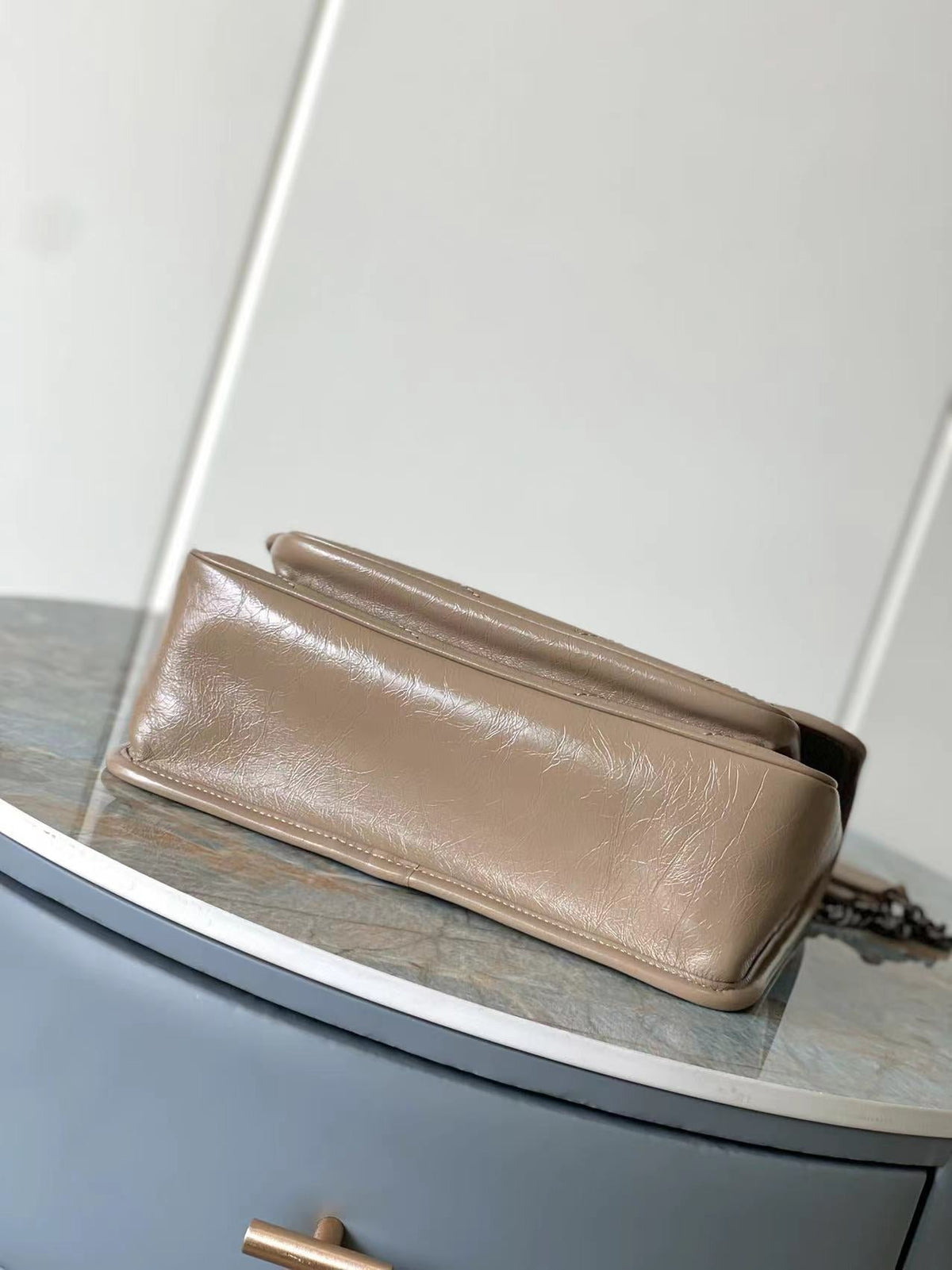 Niki Baby Shoulder Bag 28cm Beige Glossy Leather 286056