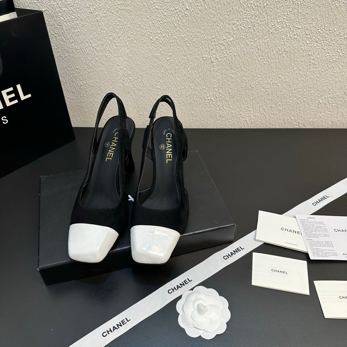 CC Slingback Block Heel White Black Suede Leather 864115