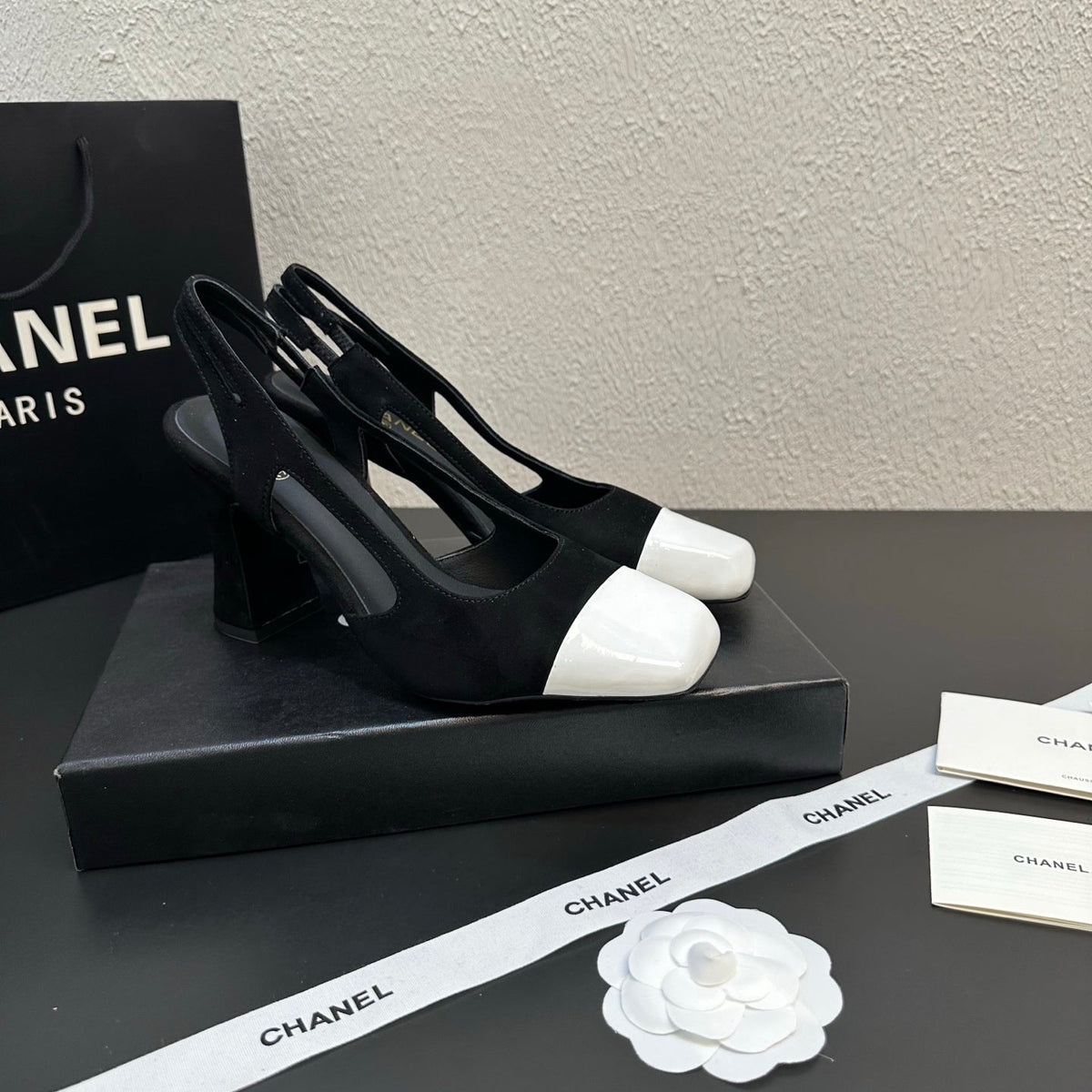 CC Slingback Block Heel White Black Suede Leather 864115
