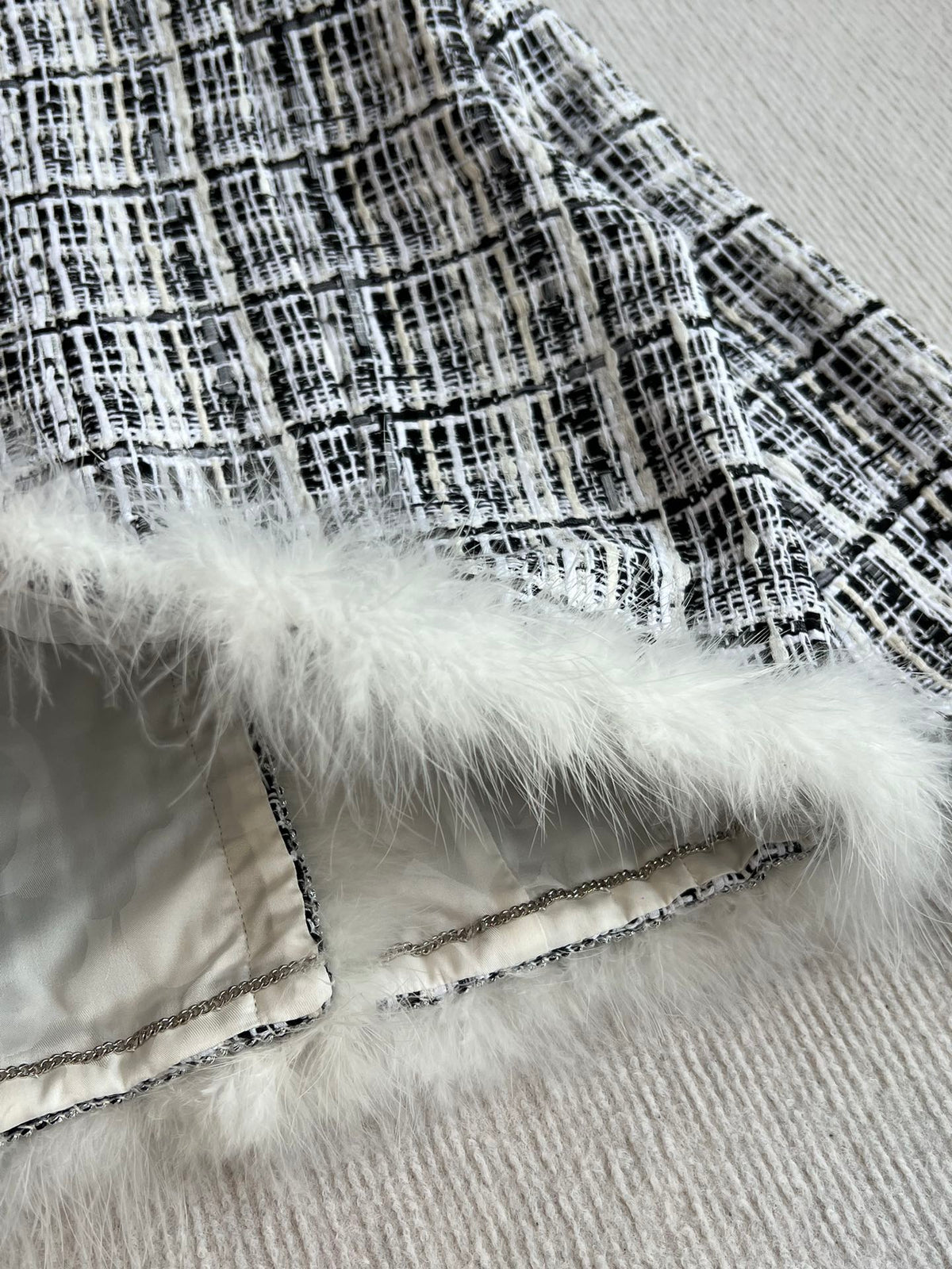 CC 25 Set Black And White Striped Synthetic Fabric 244330