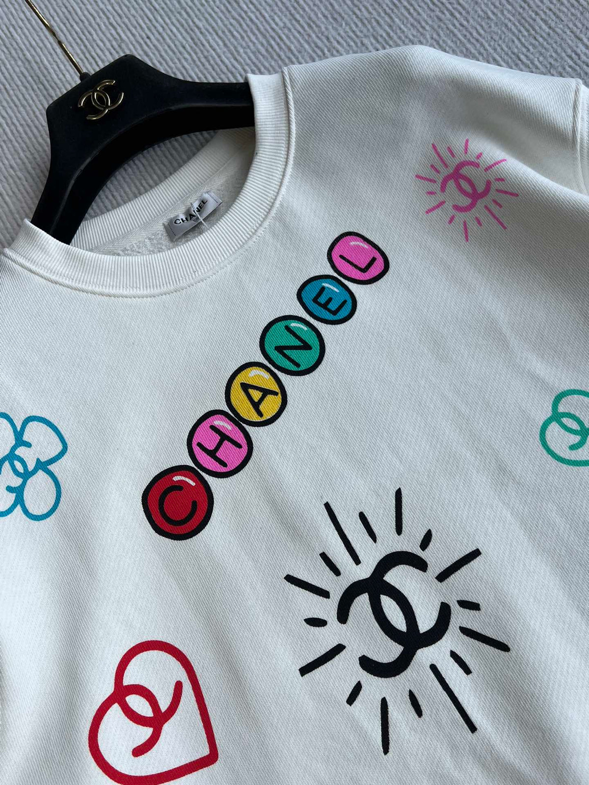 Chanel 25 Graffiti Crew Neck Sweatshirt White Cotton 312092