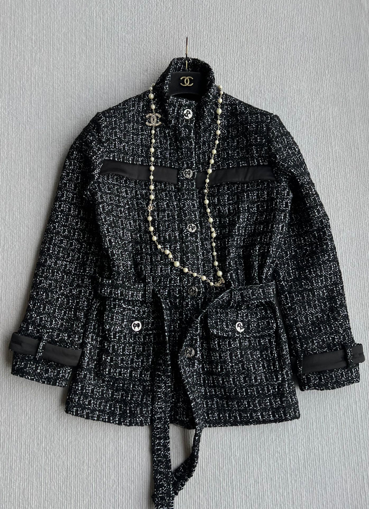 Chanel 2025 Belt Jacket Black Wool Cashmere 318587