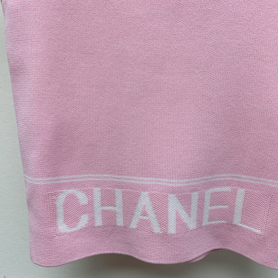 CC 25 Round Neck Knitted Embroidered Logo Vest in Pink 277576
