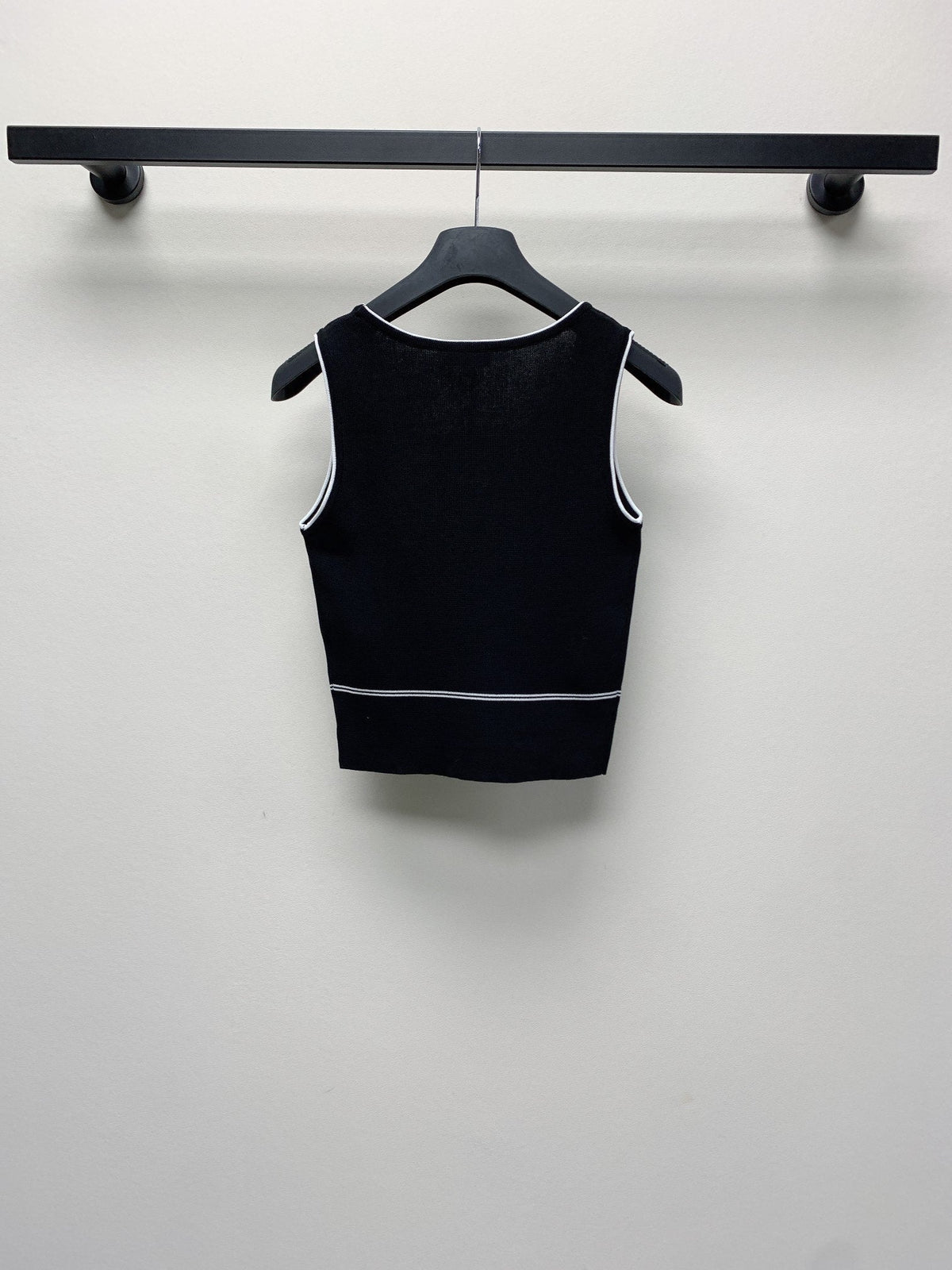 CC 25 Round Neck Knitted Embroidered Logo Vest in Black 277577