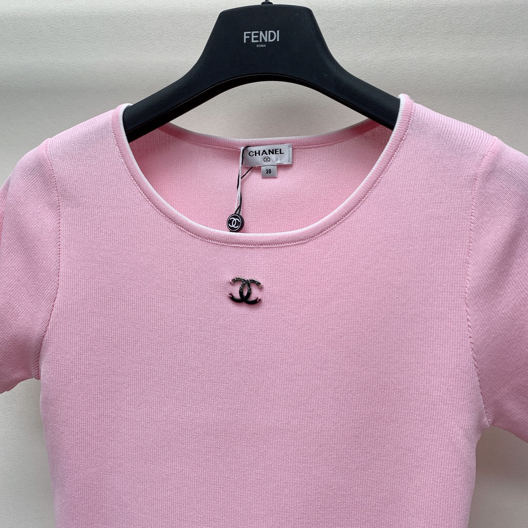 CC 25 Round Neck Knitted Embroidered Logo Top in Pink 277580