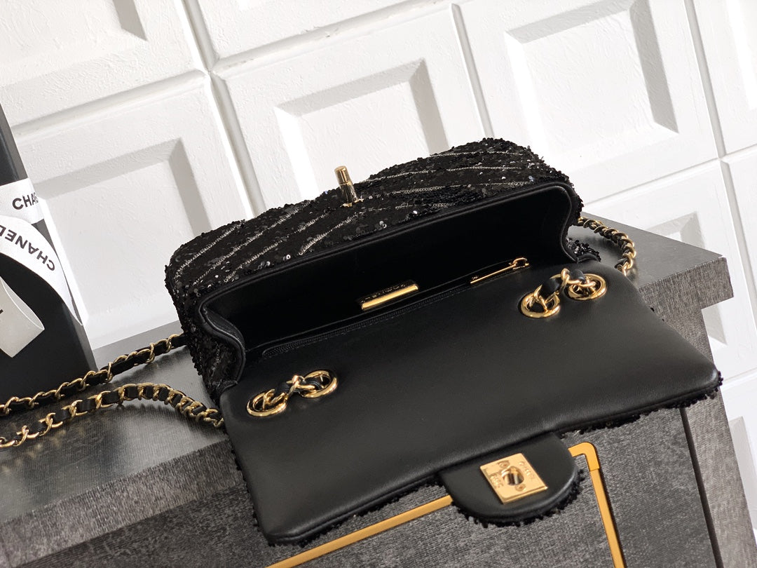CC 26K Flap Bag 21cm Black Silk Sequin