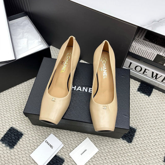 CC Square-Toe Pumps 65mm Beige Sheepskin 427014