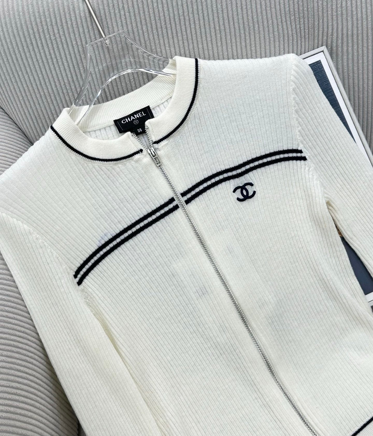 CC 26s Neck Knitted Zipper Cardigan White Wool 426269