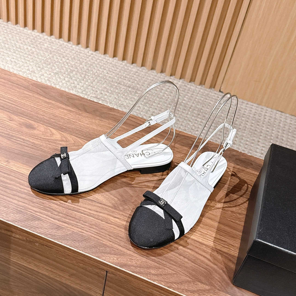 CC 26s Bow Slingback Black White Cotton Mesh 692550