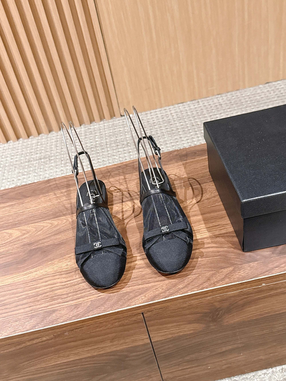 CC 26s Bow Slingback Black Cotton Mesh 692553