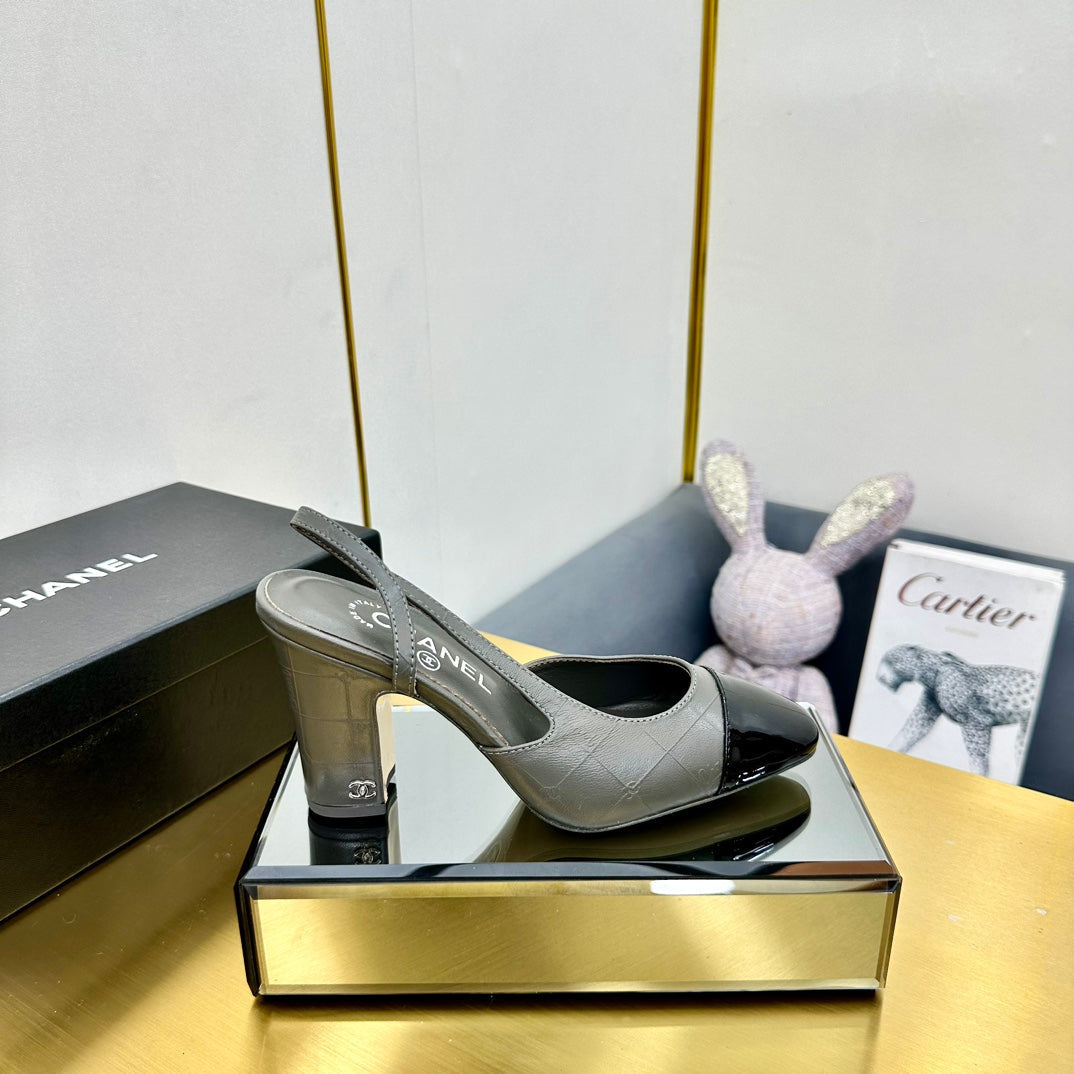 cc slingback pumps 90 in grey lambskin and black patent calfskin 137452