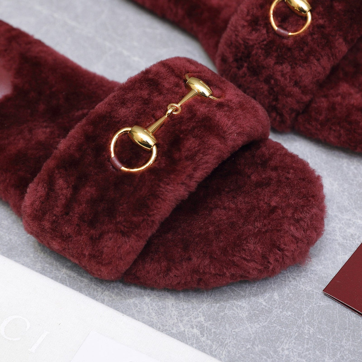 GG Women's Slide with Horsebit Burgundy Fur 600972