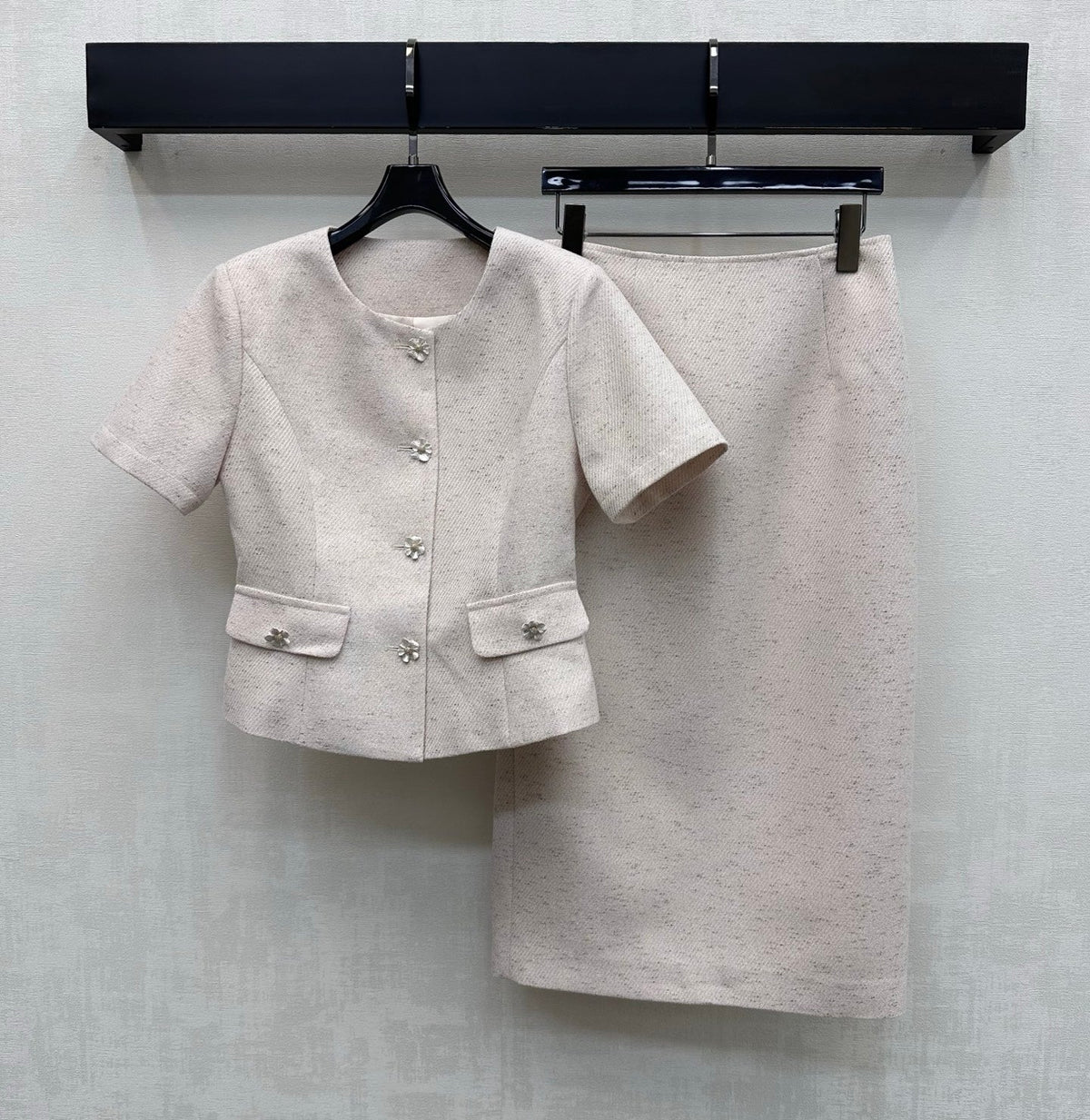 CC 26s Set Ivory White Polyester 364025