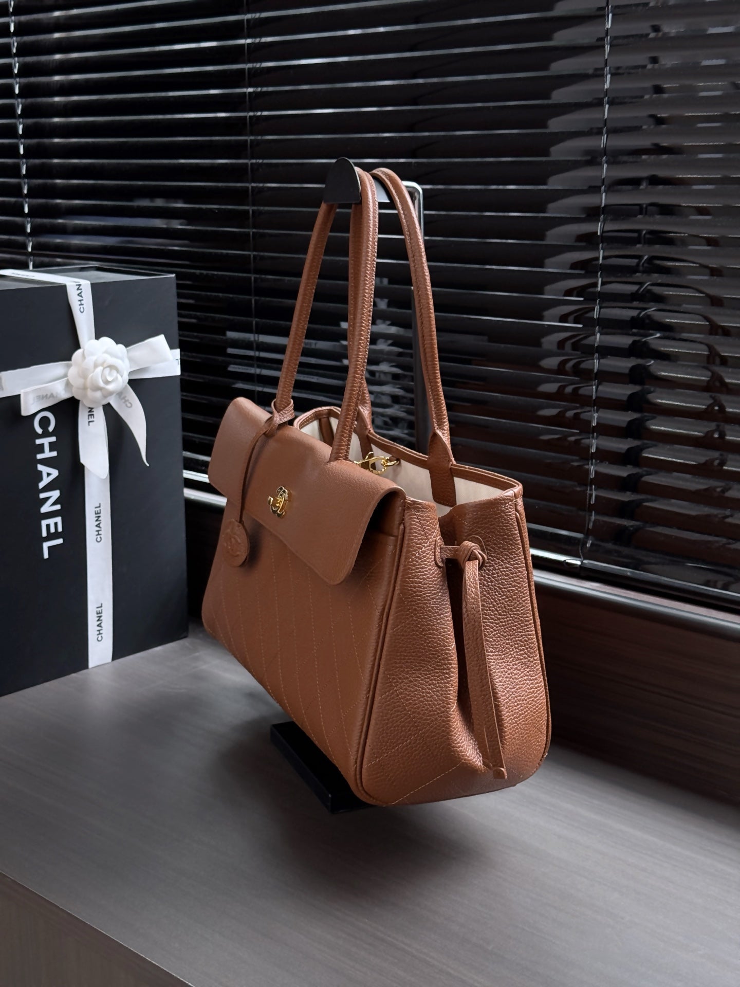 CC 26s Small Shopping Bag Brown Calfskin 143386