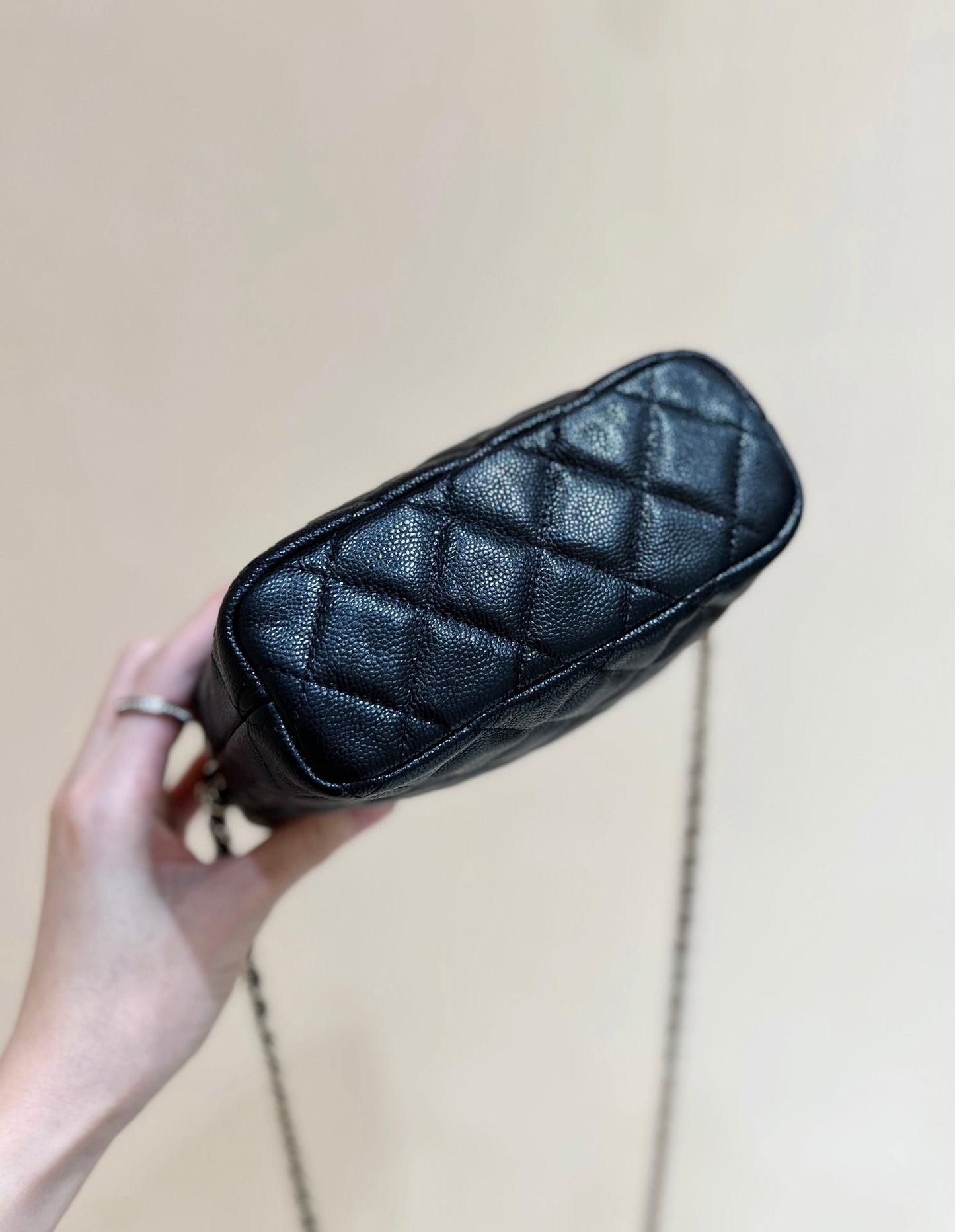 25C Hobo Bag 19cm Black Grained Calfskin