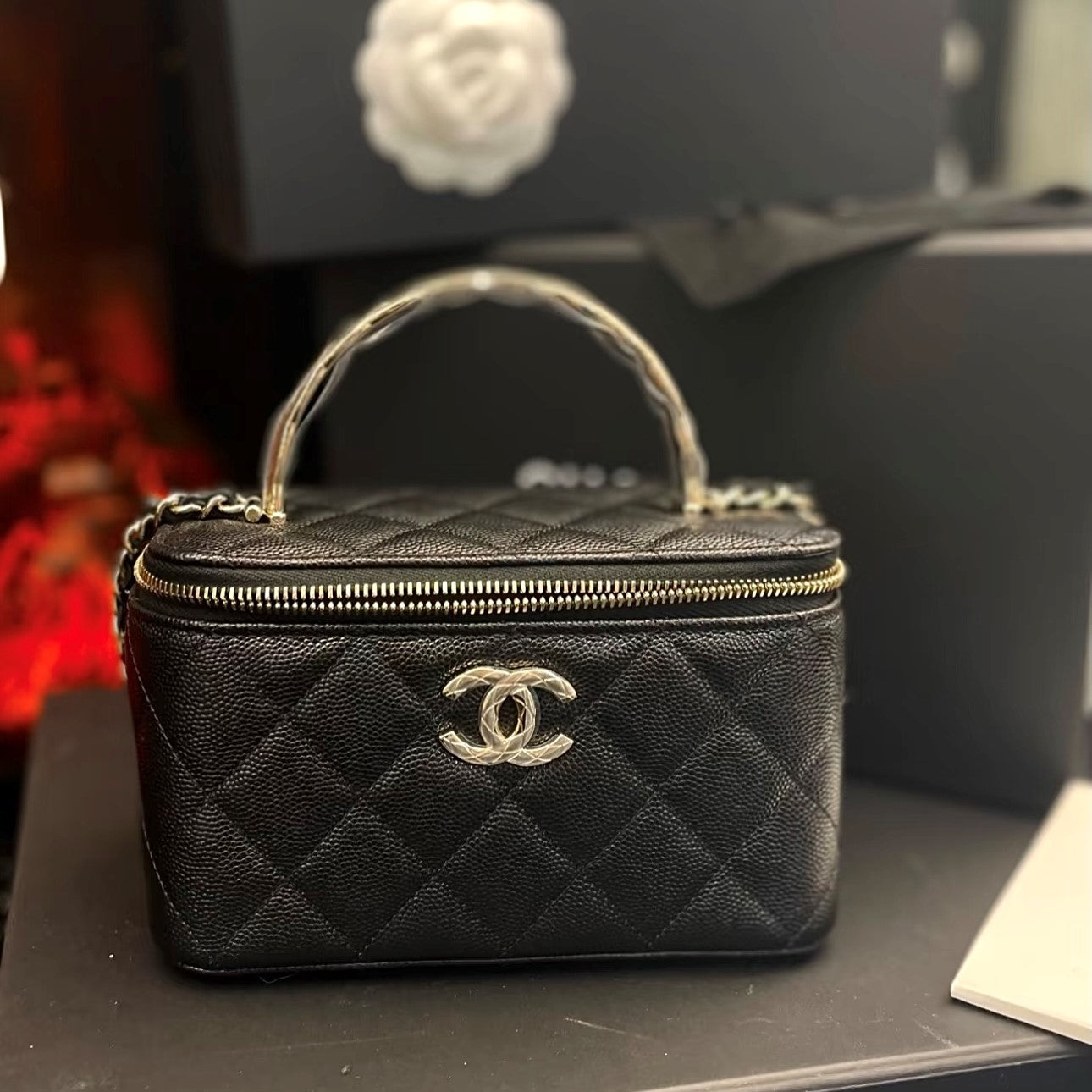CC Coco Crush Vanity Case Black Caviar Leather 290246