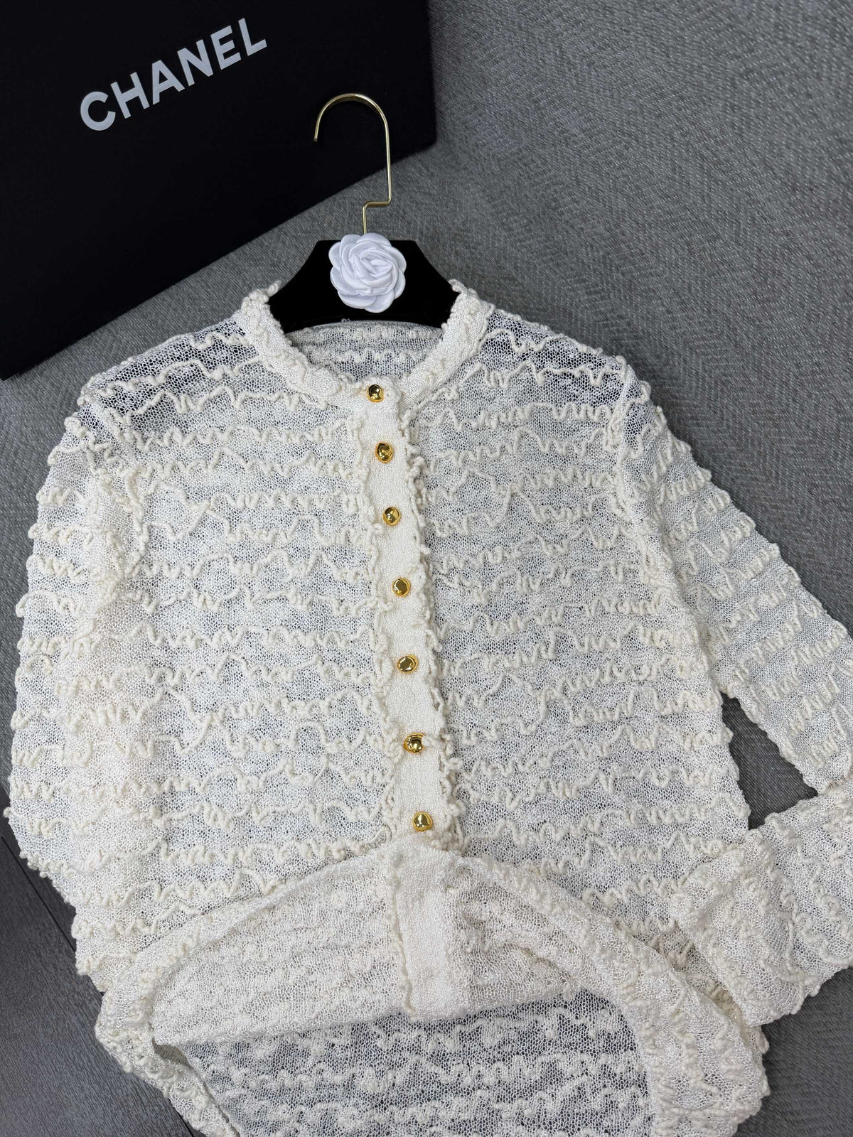 CC 26s Cardigan Textured Knit Pattern White Viscose Silk 414859