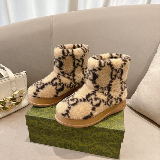 GG Snow Boots Beige Black Wool 576232