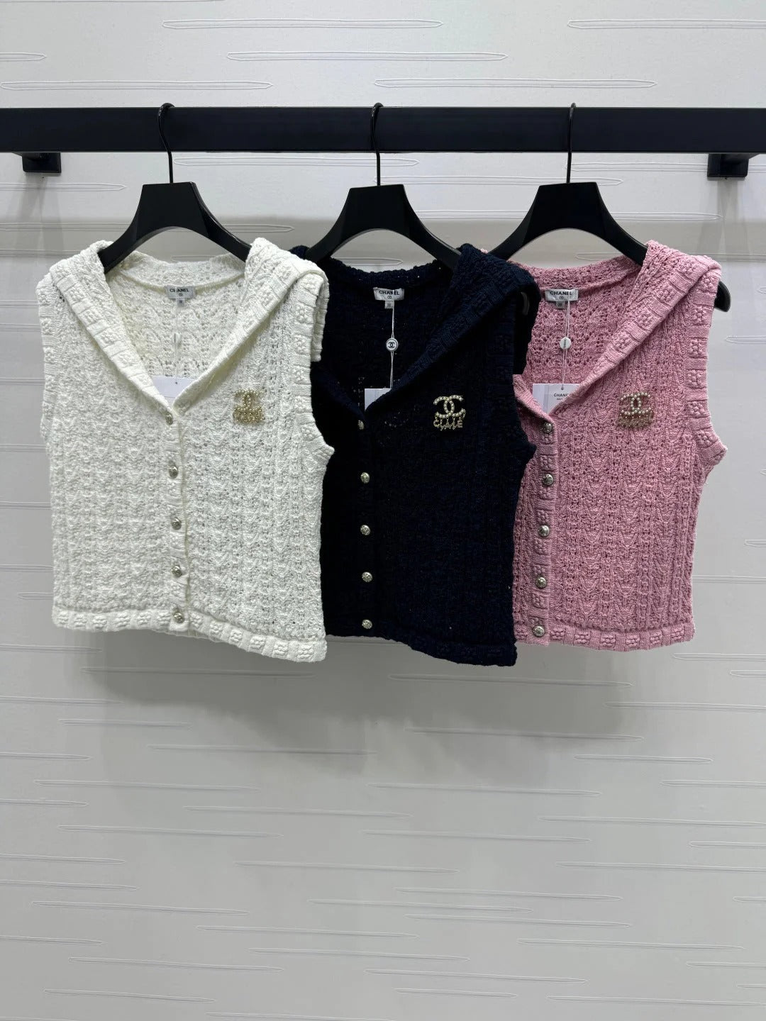 CHANEL 25S CROCHET SLEEVELESS VEST 264178