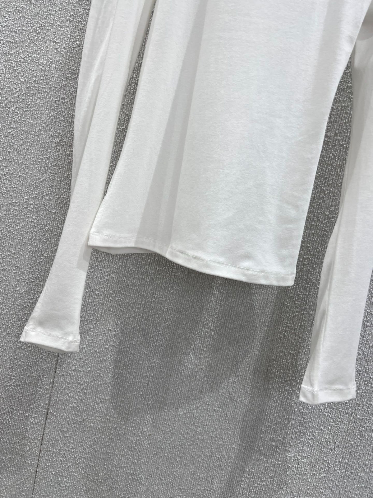 CHANEL 25S LONG-SLEEVE T-SHIRT STYLE 122