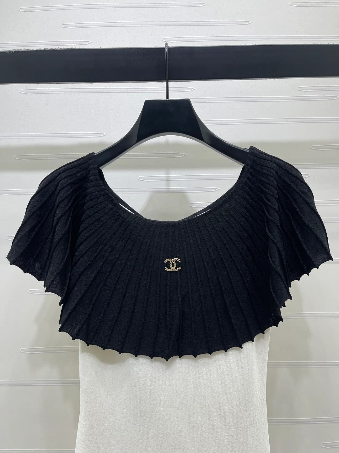 Chanel 2026 Pleated Collar Top Black and White Polyester Viscose