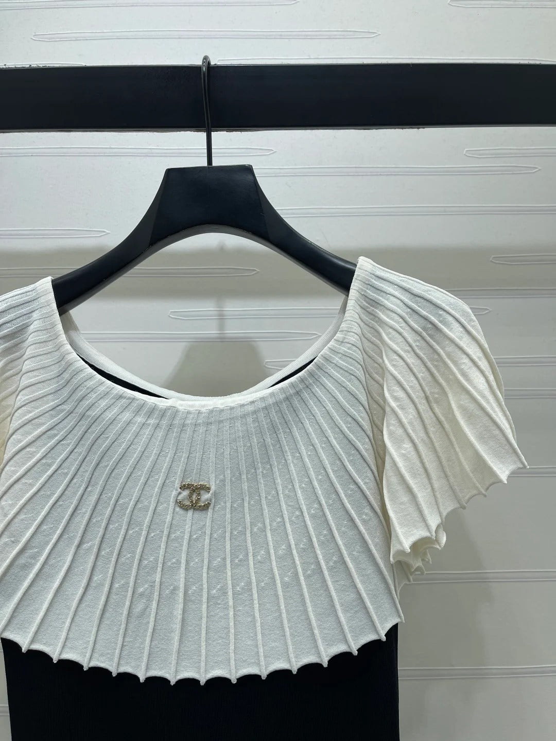 Chanel 2026 Pleated Collar Top Black and White Polyester Viscose