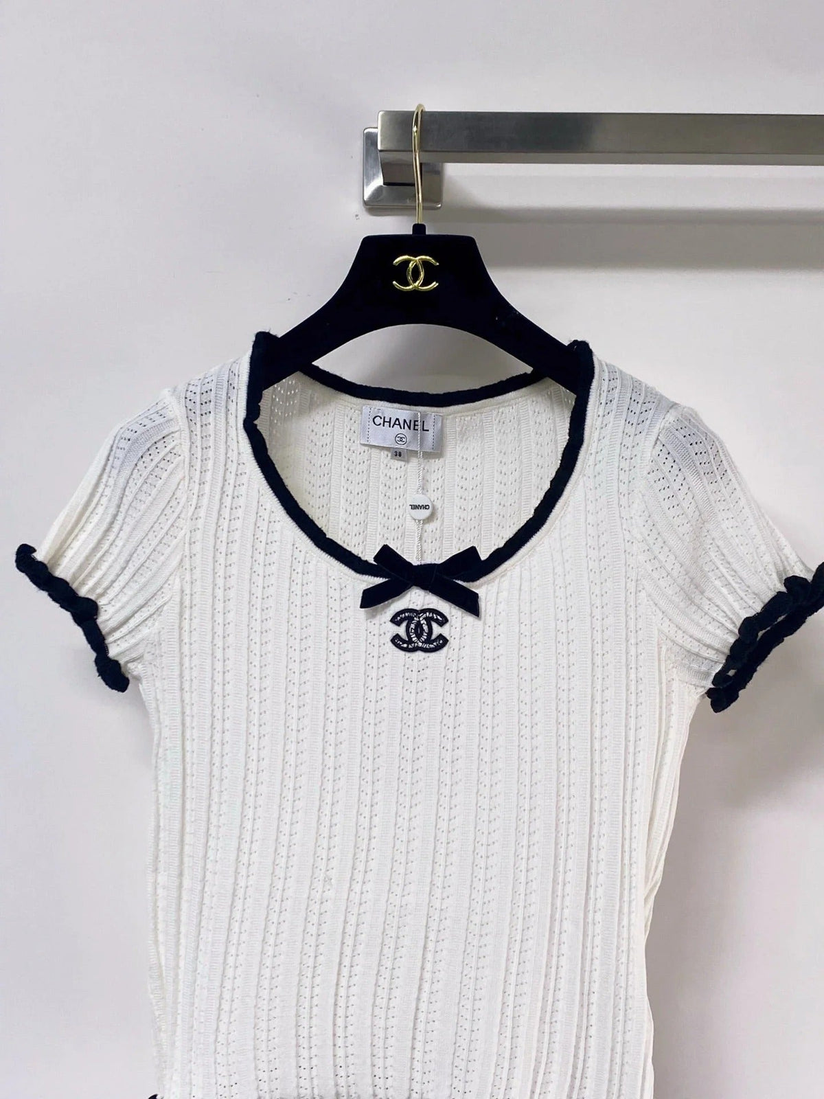 Chanel 2026 Bow Detail Short-Sleeve Knit White Viscosa 463561