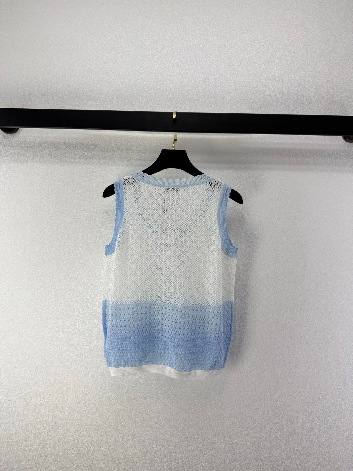 Chanel 2026 Gradient Color Hollowed-out Vest Tencel 395493