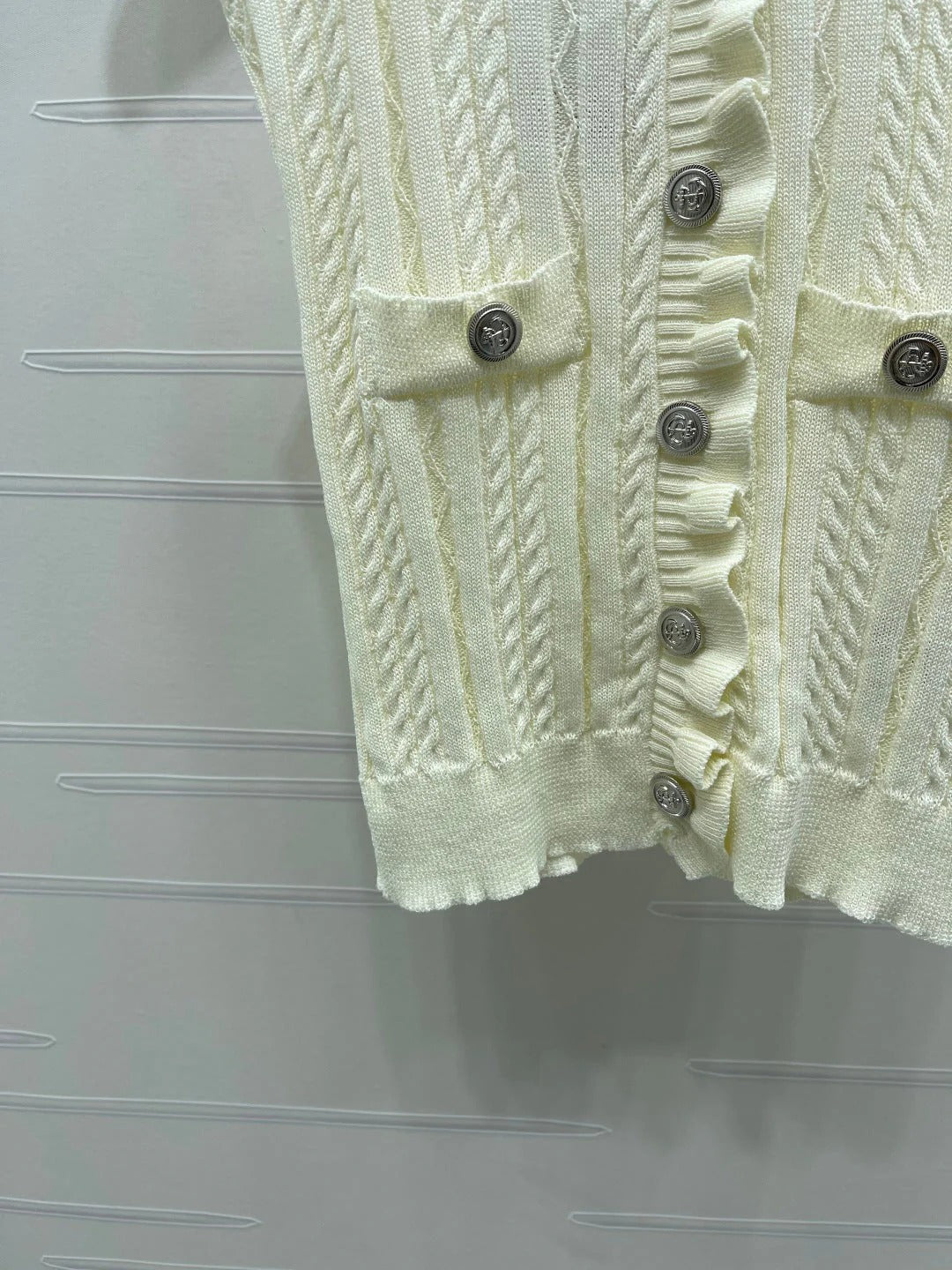 Chanel 2026 Ruffled Knit V-neck Vest Wool 395750