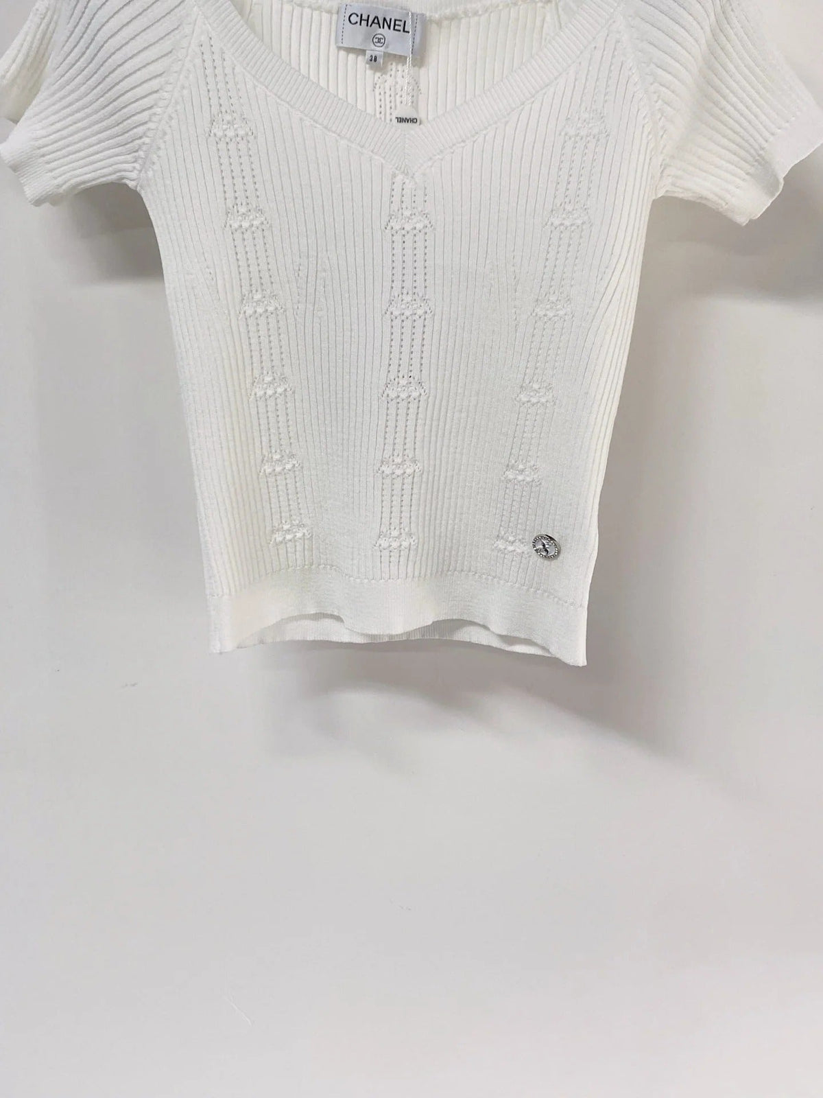 Chanel 2026 V-neckline Short-Sleeve Knit Top White Viscosa 454027