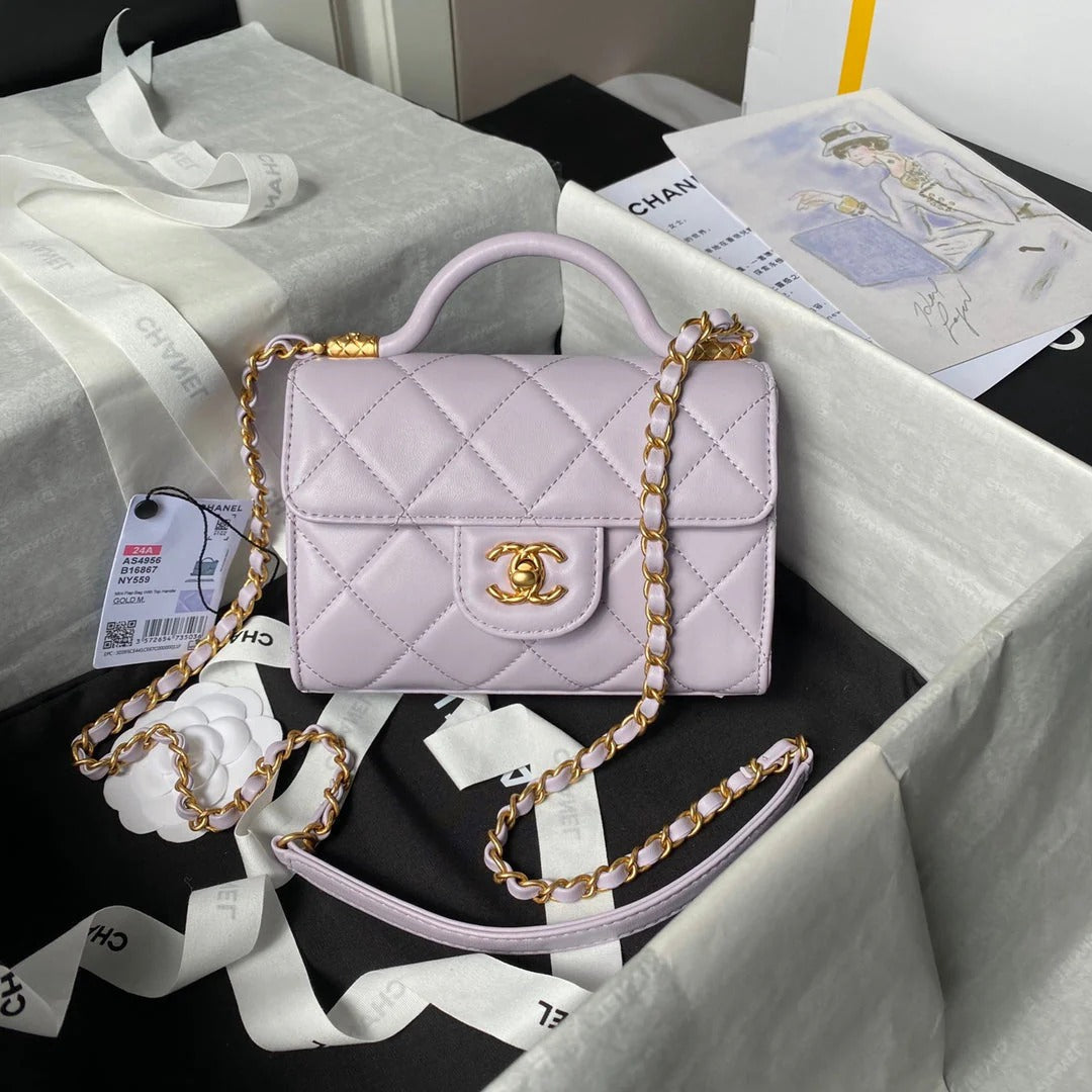 CC  25S FLAP BAG 18 CM IN LIGHT PURPLE LAMBSKIN WITH TOP HANDLE