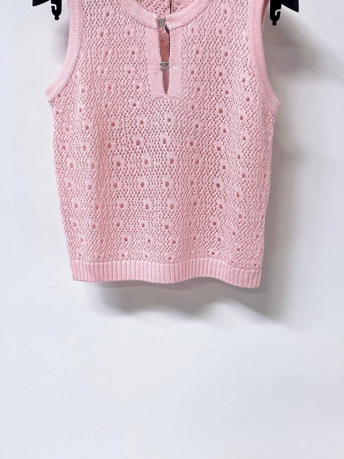 Chanel 2026 Sleeveless Crochet Knit Vest Logo Buttons 449832