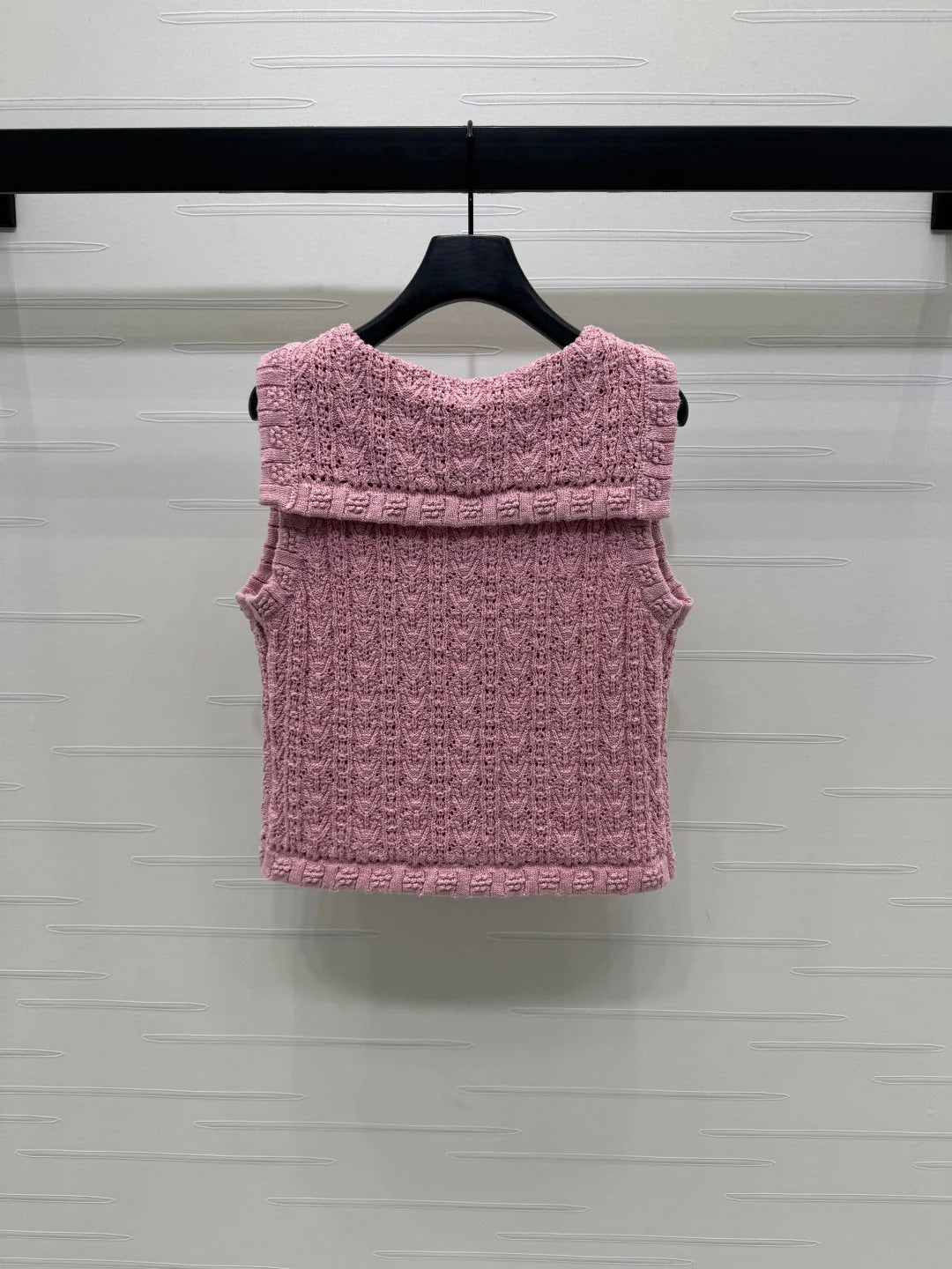 CHANEL 25S CROCHET SLEEVELESS VEST 264180