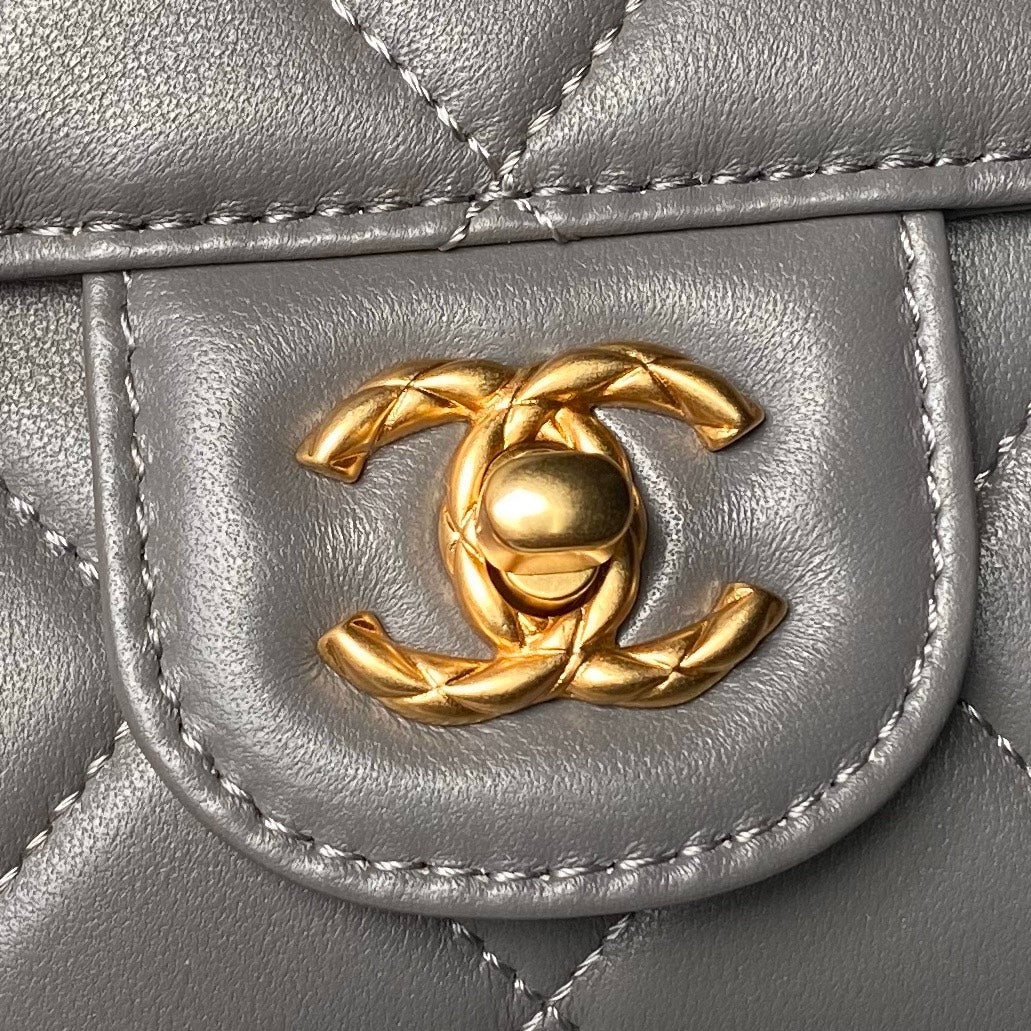 CC  25S FLAP BAG 18 CM IN DARK GREY LAMBSKIN WITH TOP HANDLE