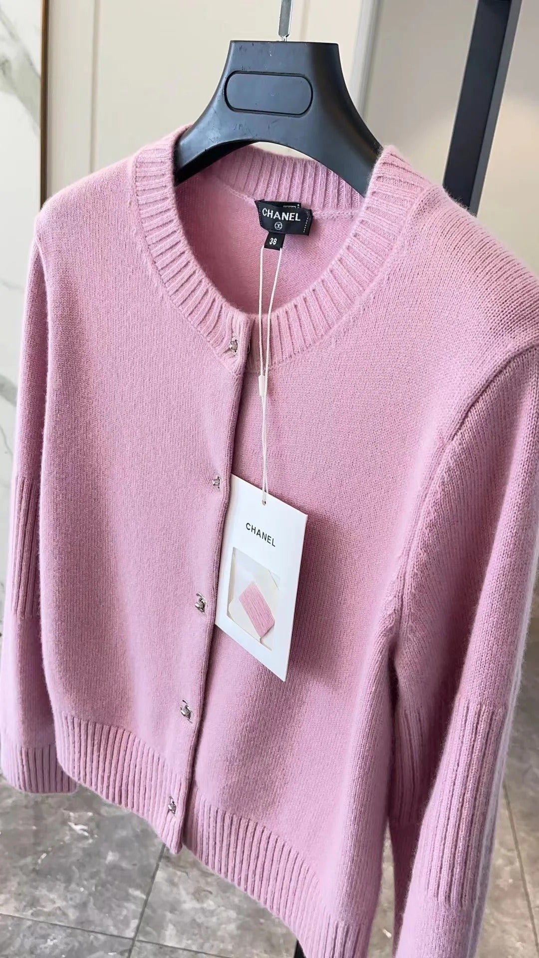 CC CRYSTAL BUTTON PINK CARDIGAN