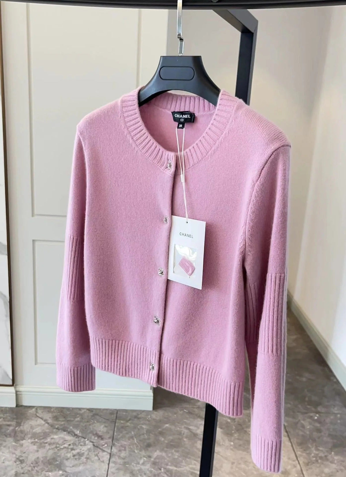 CC CRYSTAL BUTTON PINK CARDIGAN