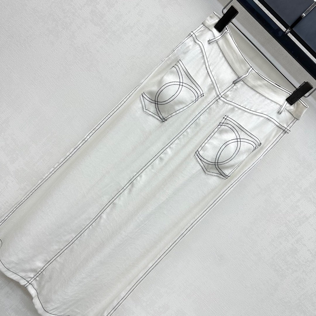 CHANEL HIGH-WAIST SKIRT WITH CUT-OUT HEM 274762