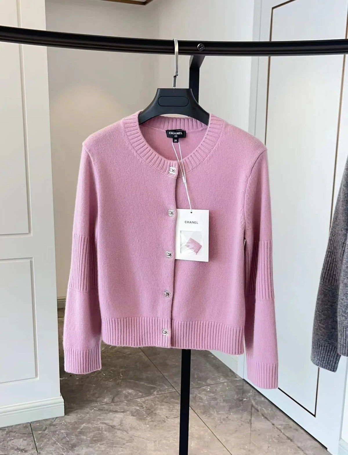 CC CRYSTAL BUTTON PINK CARDIGAN