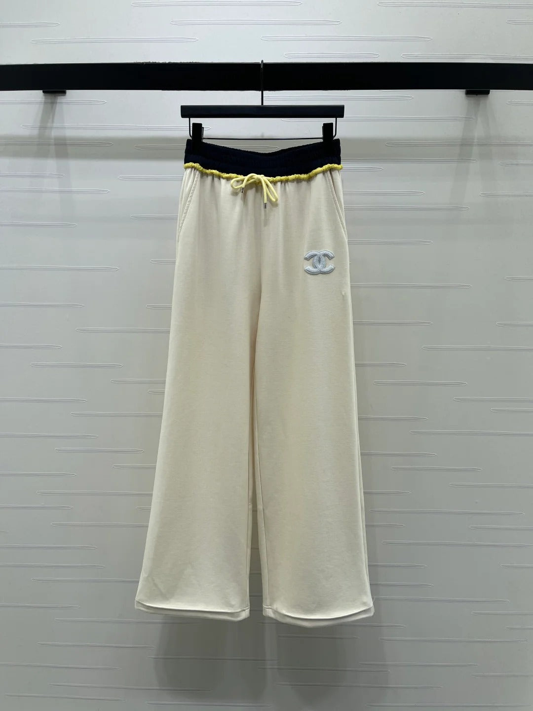 Chanel 2026 Wide-leg Sweatpant Cream and Navy Blue Tencel Cotton