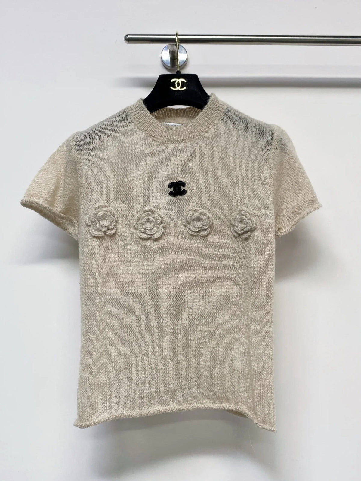 Chanel 2026 Floral Short Sleeve T-shirt Black and Beige Wool